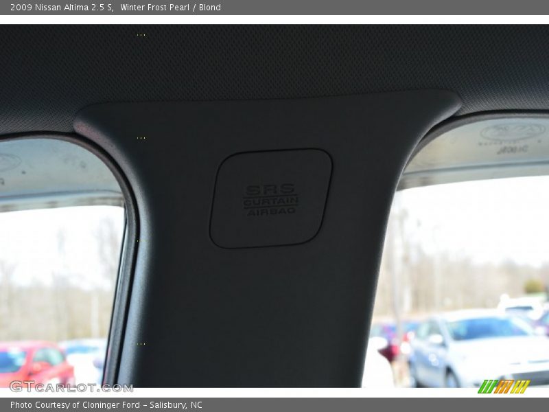 Winter Frost Pearl / Blond 2009 Nissan Altima 2.5 S