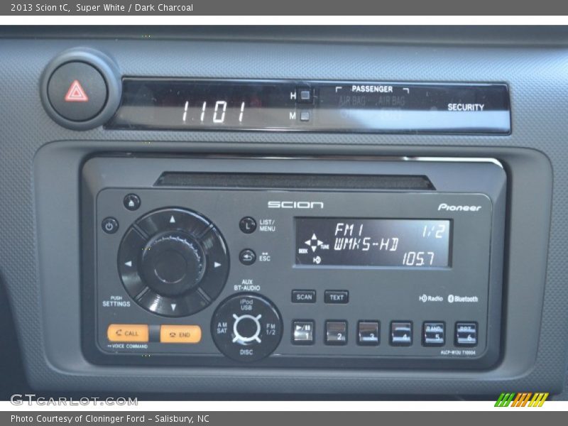 Super White / Dark Charcoal 2013 Scion tC