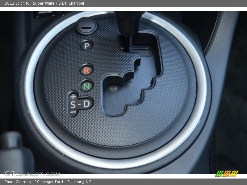 Super White / Dark Charcoal 2013 Scion tC