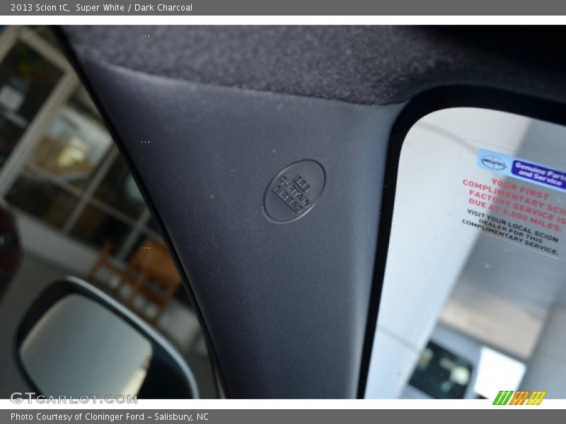 Super White / Dark Charcoal 2013 Scion tC