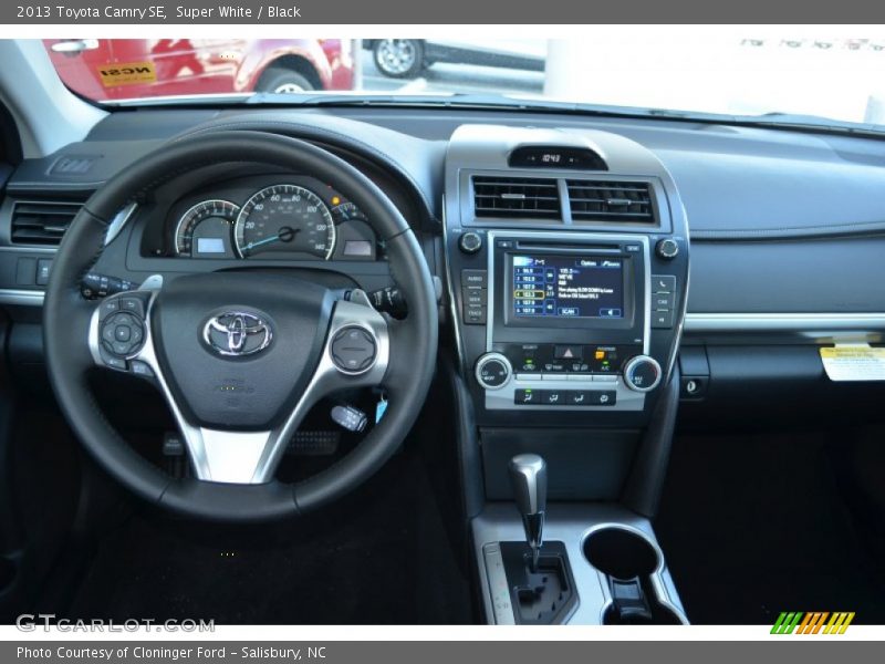 Super White / Black 2013 Toyota Camry SE