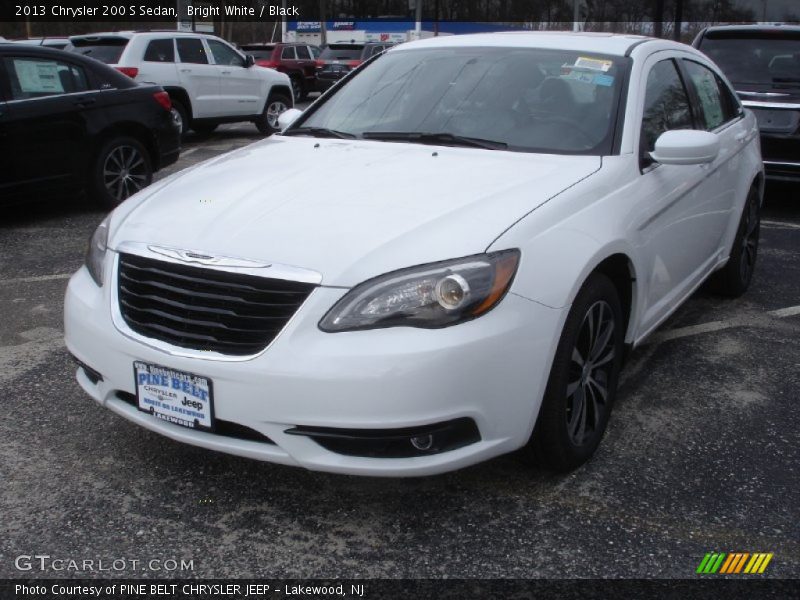 Bright White / Black 2013 Chrysler 200 S Sedan