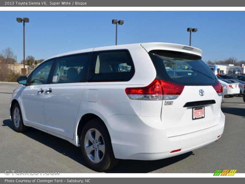Super White / Bisque 2013 Toyota Sienna V6