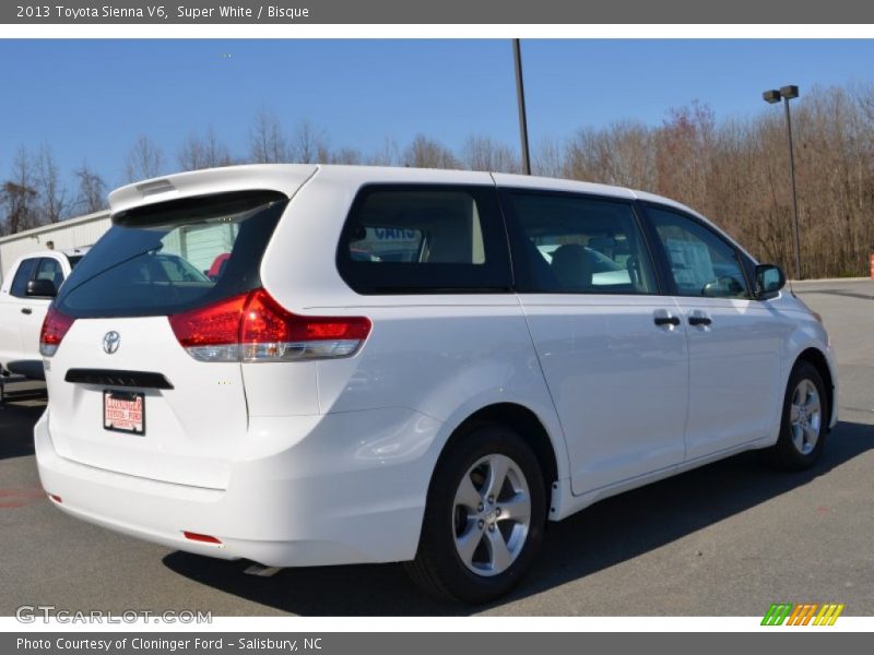 Super White / Bisque 2013 Toyota Sienna V6