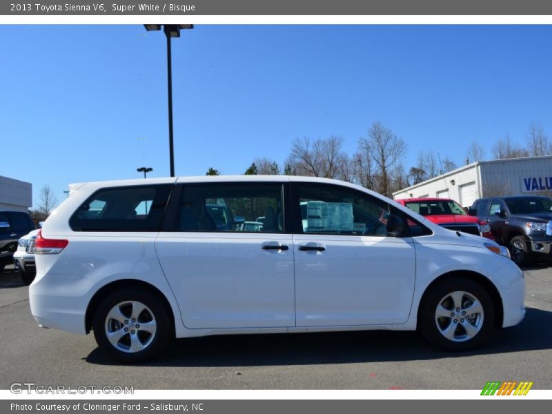 Super White / Bisque 2013 Toyota Sienna V6