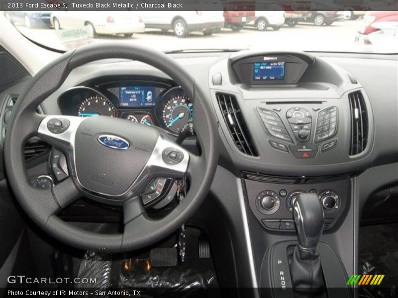 Tuxedo Black Metallic / Charcoal Black 2013 Ford Escape S