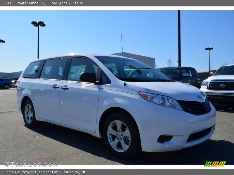 Super White / Bisque 2013 Toyota Sienna V6