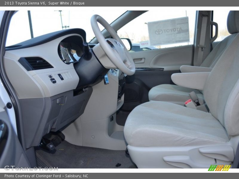 Super White / Bisque 2013 Toyota Sienna V6