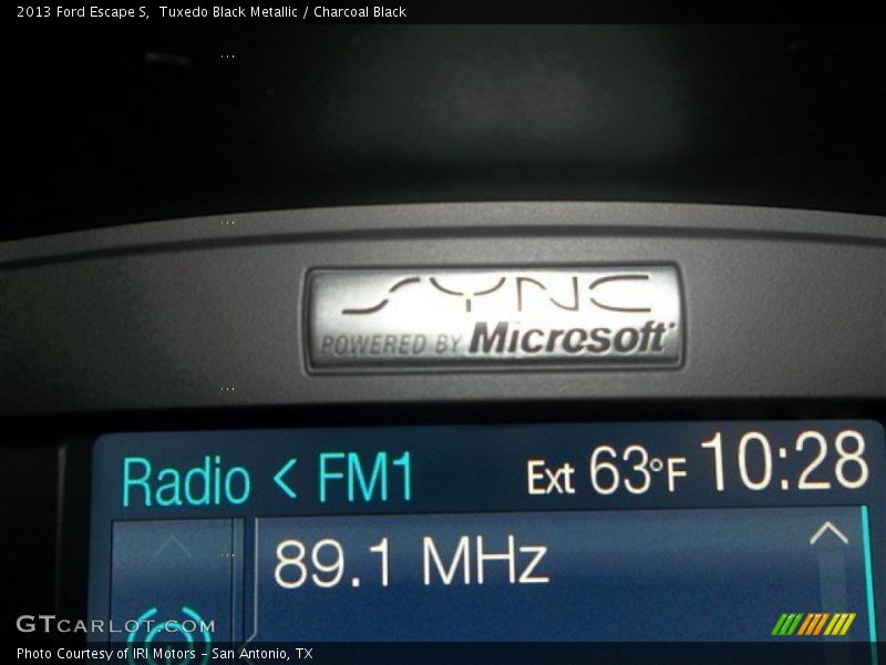 Tuxedo Black Metallic / Charcoal Black 2013 Ford Escape S