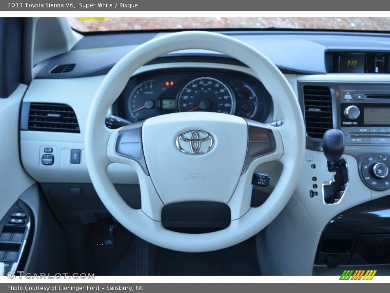 Super White / Bisque 2013 Toyota Sienna V6