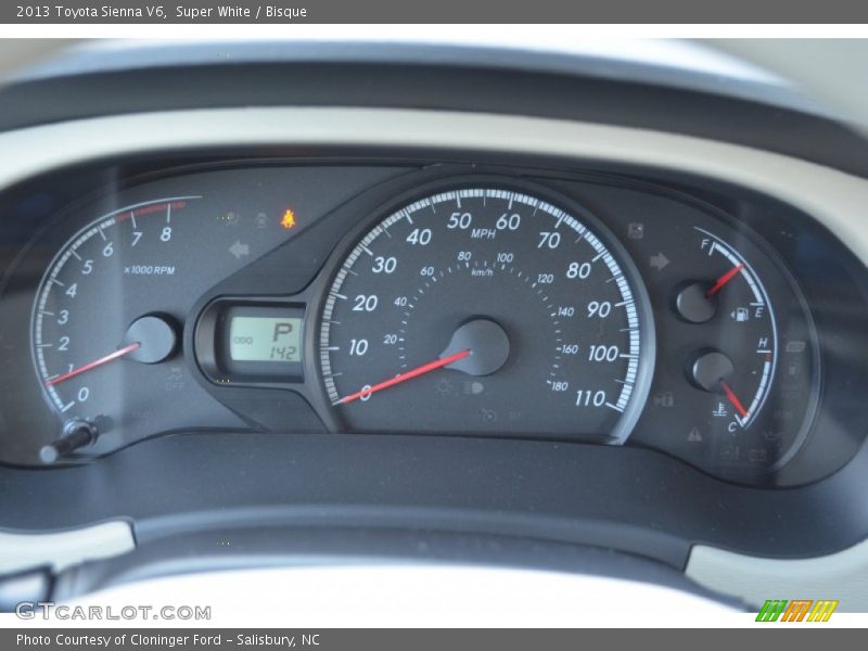 Super White / Bisque 2013 Toyota Sienna V6