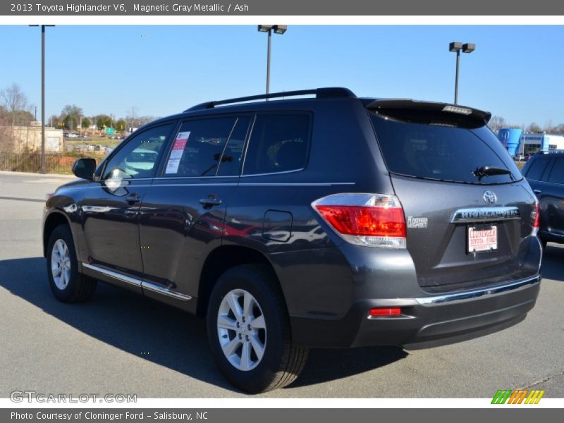 Magnetic Gray Metallic / Ash 2013 Toyota Highlander V6