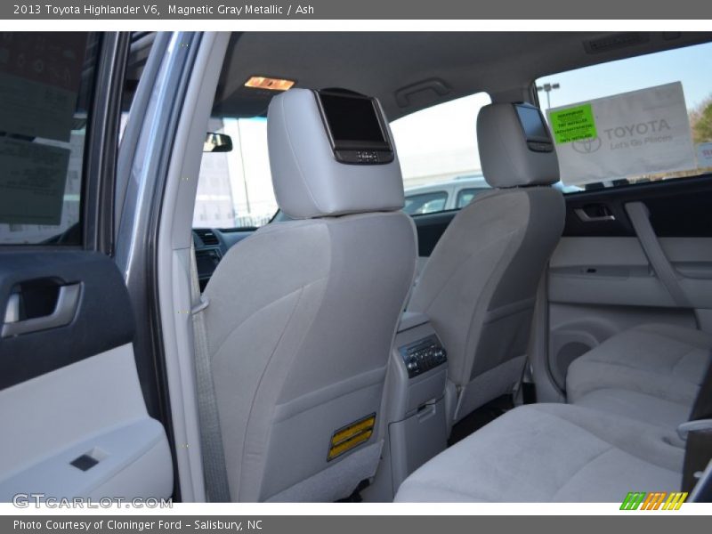Magnetic Gray Metallic / Ash 2013 Toyota Highlander V6