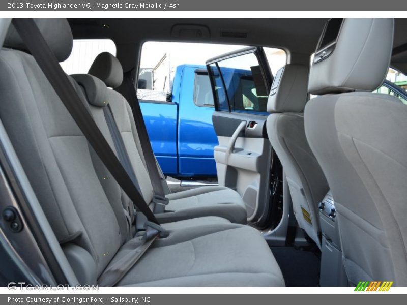 Magnetic Gray Metallic / Ash 2013 Toyota Highlander V6