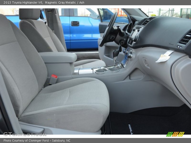 Magnetic Gray Metallic / Ash 2013 Toyota Highlander V6