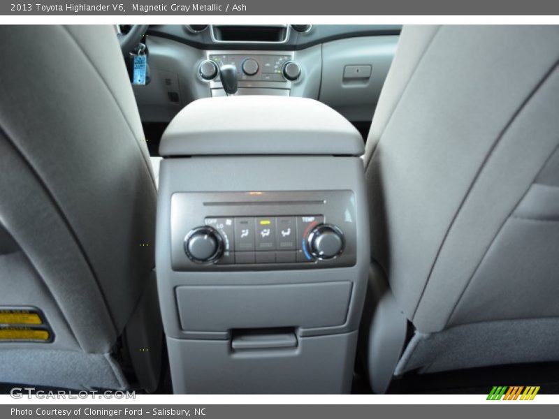 Magnetic Gray Metallic / Ash 2013 Toyota Highlander V6