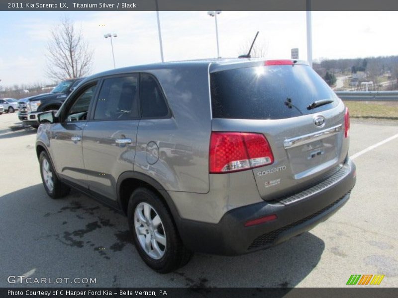 Titanium Silver / Black 2011 Kia Sorento LX