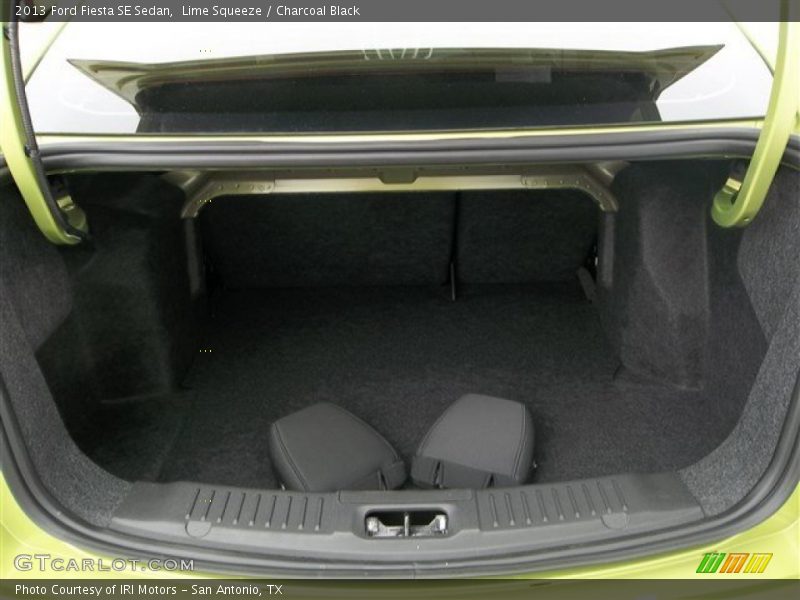 Lime Squeeze / Charcoal Black 2013 Ford Fiesta SE Sedan