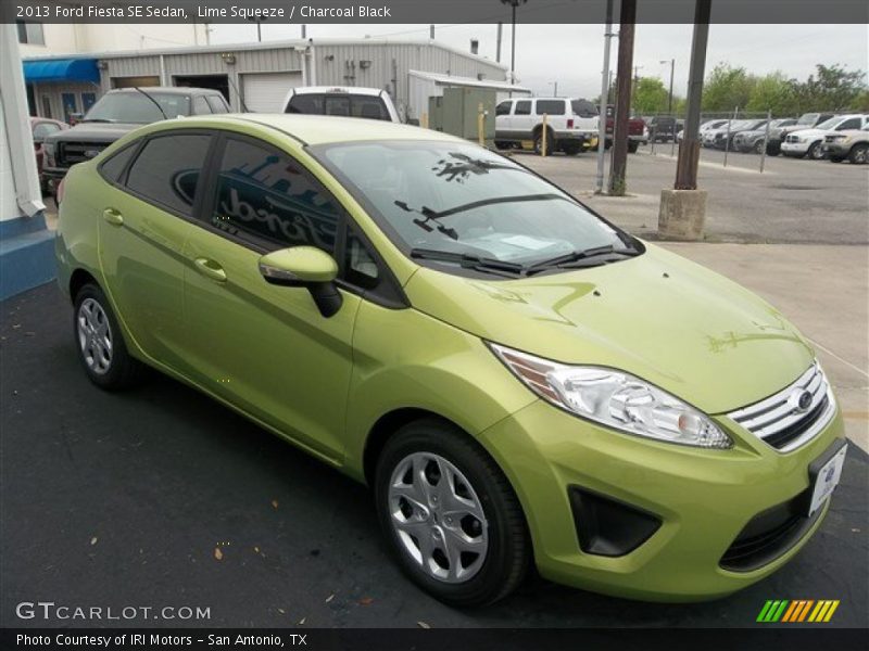 Lime Squeeze / Charcoal Black 2013 Ford Fiesta SE Sedan