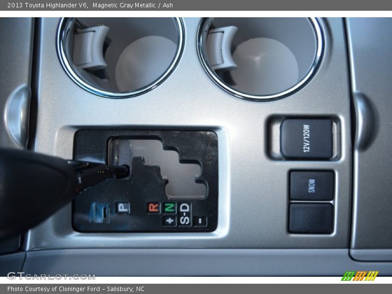 Magnetic Gray Metallic / Ash 2013 Toyota Highlander V6