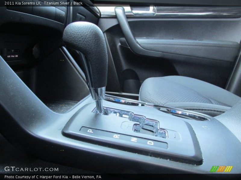 Titanium Silver / Black 2011 Kia Sorento LX