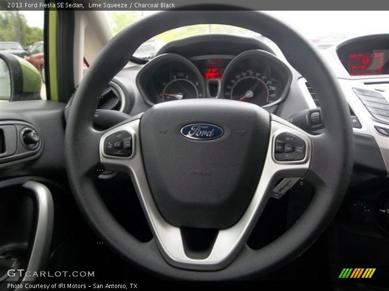 Lime Squeeze / Charcoal Black 2013 Ford Fiesta SE Sedan