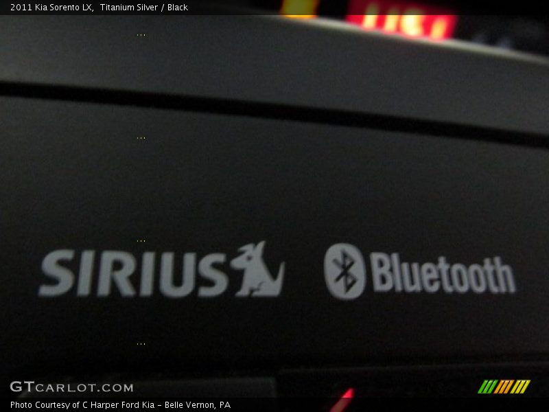 Titanium Silver / Black 2011 Kia Sorento LX