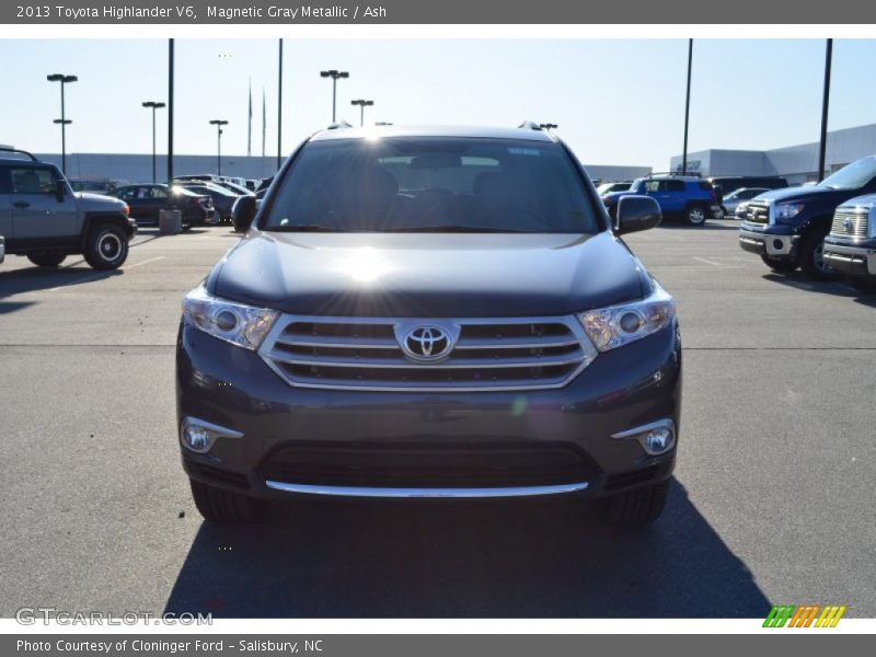 Magnetic Gray Metallic / Ash 2013 Toyota Highlander V6