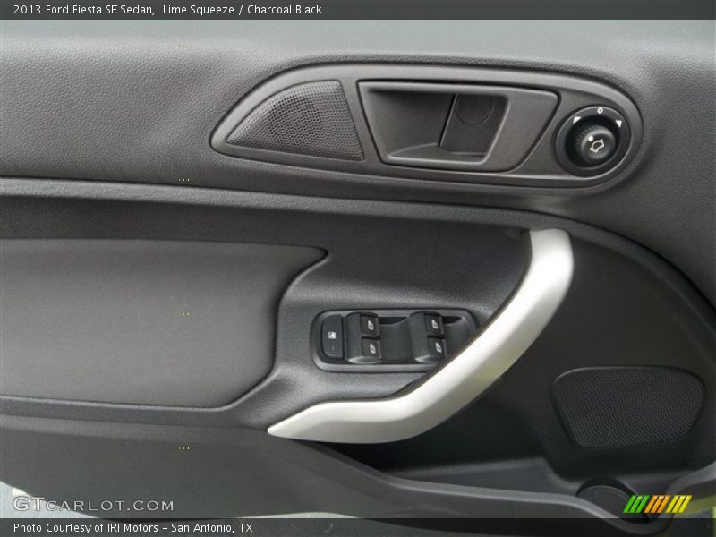 Lime Squeeze / Charcoal Black 2013 Ford Fiesta SE Sedan