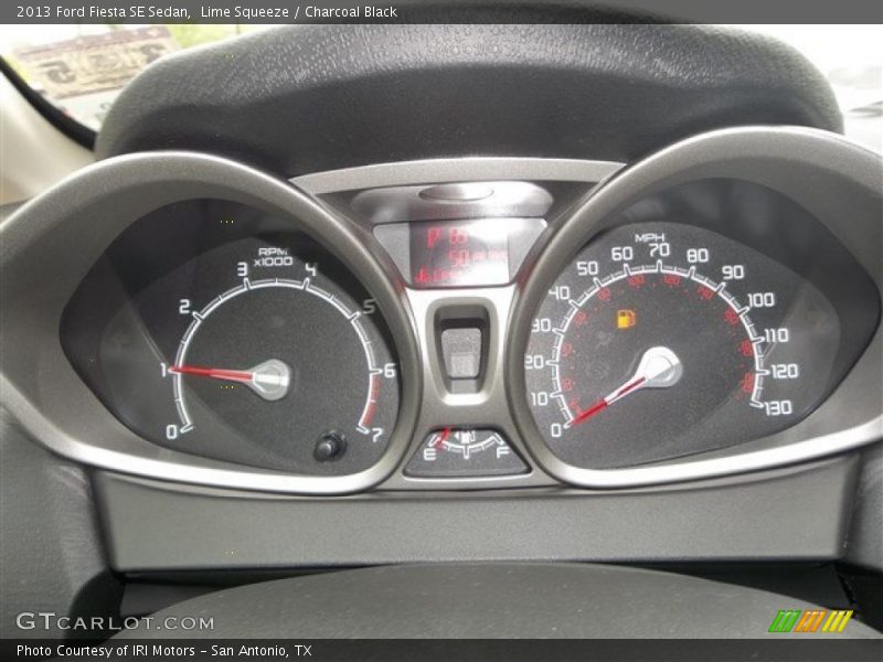 Lime Squeeze / Charcoal Black 2013 Ford Fiesta SE Sedan