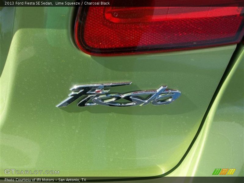 Lime Squeeze / Charcoal Black 2013 Ford Fiesta SE Sedan