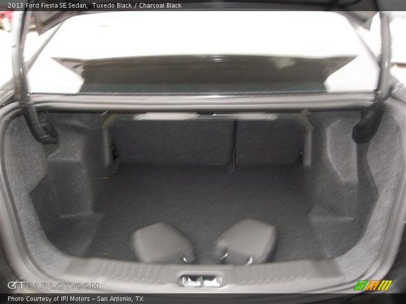 Tuxedo Black / Charcoal Black 2013 Ford Fiesta SE Sedan