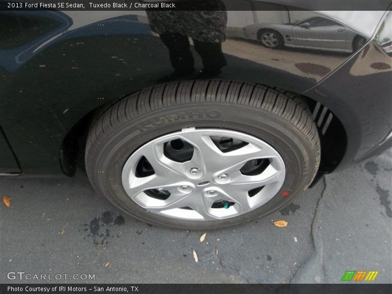 Tuxedo Black / Charcoal Black 2013 Ford Fiesta SE Sedan