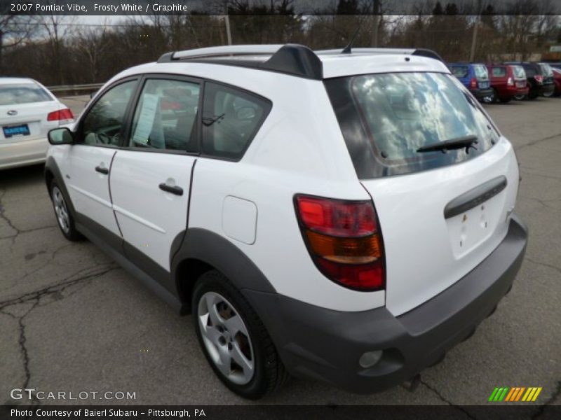 Frosty White / Graphite 2007 Pontiac Vibe