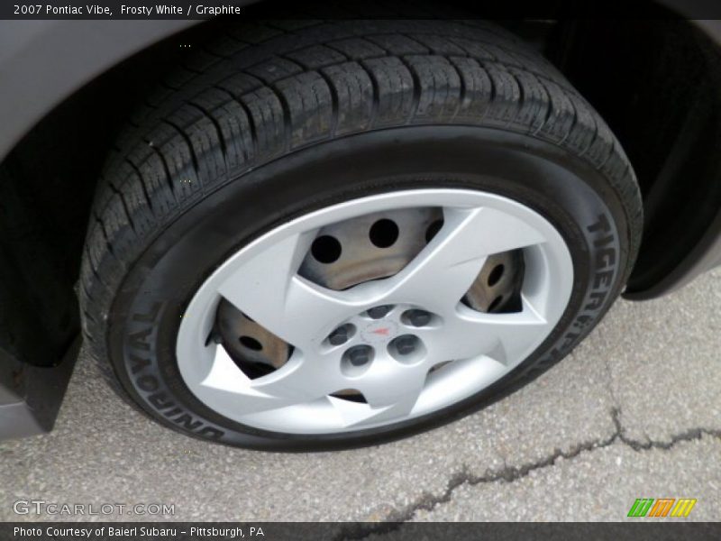 Frosty White / Graphite 2007 Pontiac Vibe