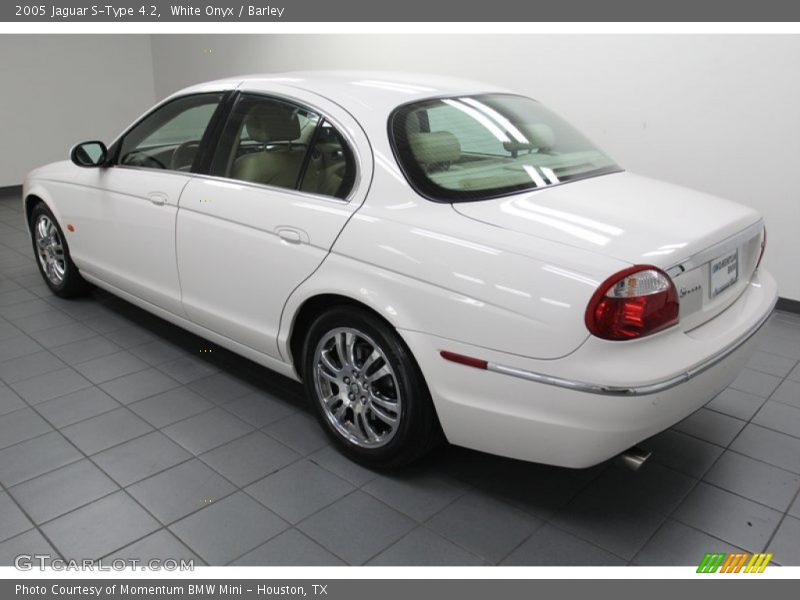 White Onyx / Barley 2005 Jaguar S-Type 4.2