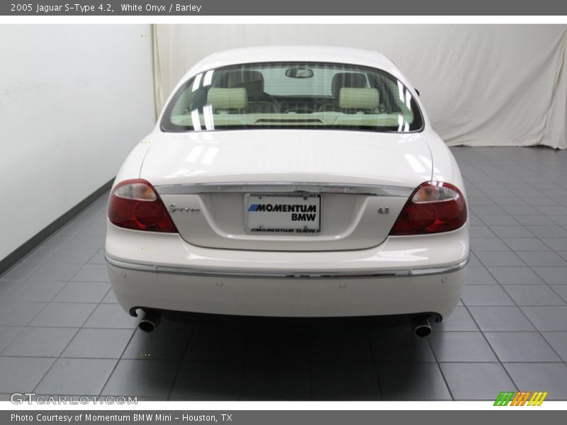 White Onyx / Barley 2005 Jaguar S-Type 4.2