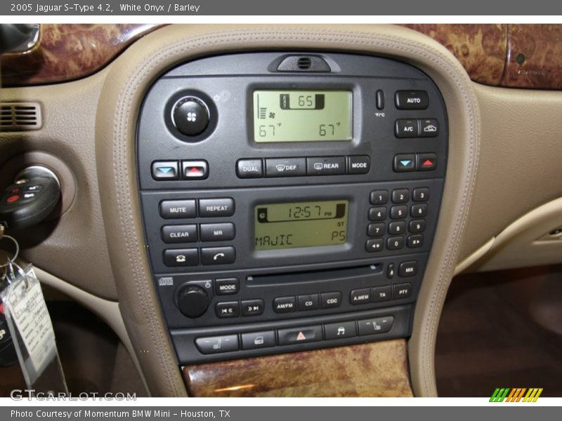 Controls of 2005 S-Type 4.2