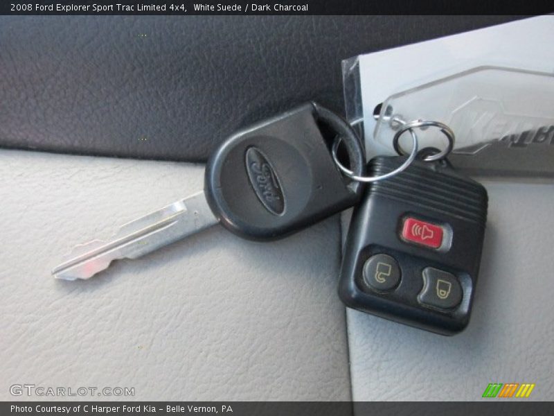 White Suede / Dark Charcoal 2008 Ford Explorer Sport Trac Limited 4x4