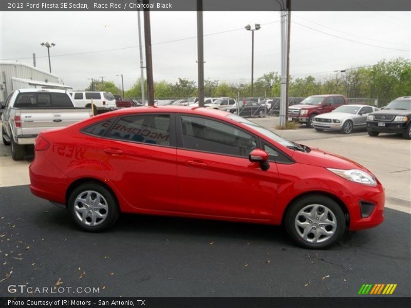 Race Red / Charcoal Black 2013 Ford Fiesta SE Sedan