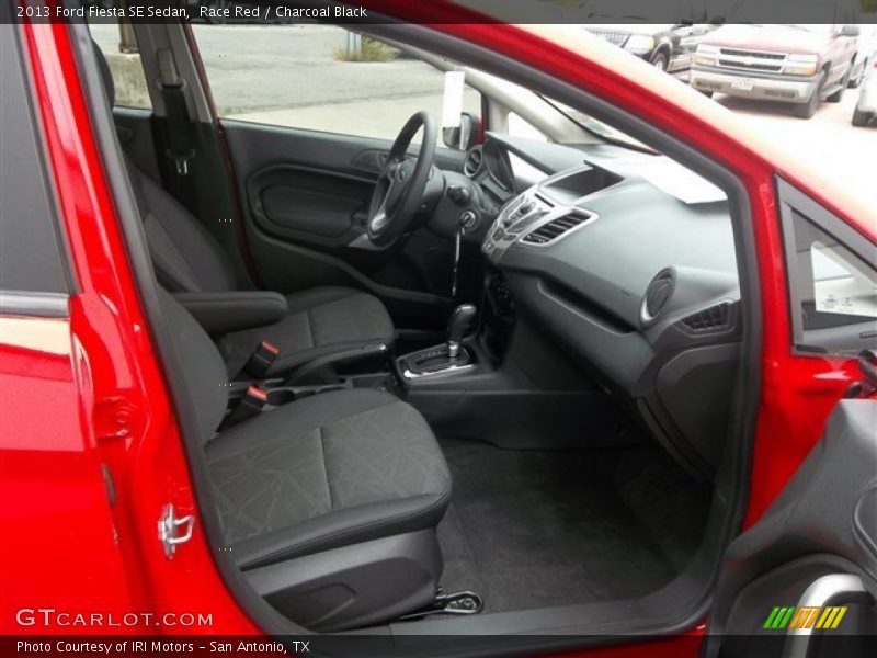 Race Red / Charcoal Black 2013 Ford Fiesta SE Sedan