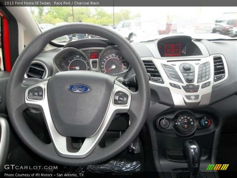 Race Red / Charcoal Black 2013 Ford Fiesta SE Sedan