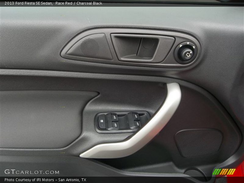 Race Red / Charcoal Black 2013 Ford Fiesta SE Sedan