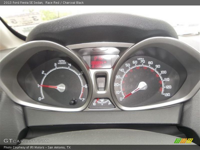 Race Red / Charcoal Black 2013 Ford Fiesta SE Sedan
