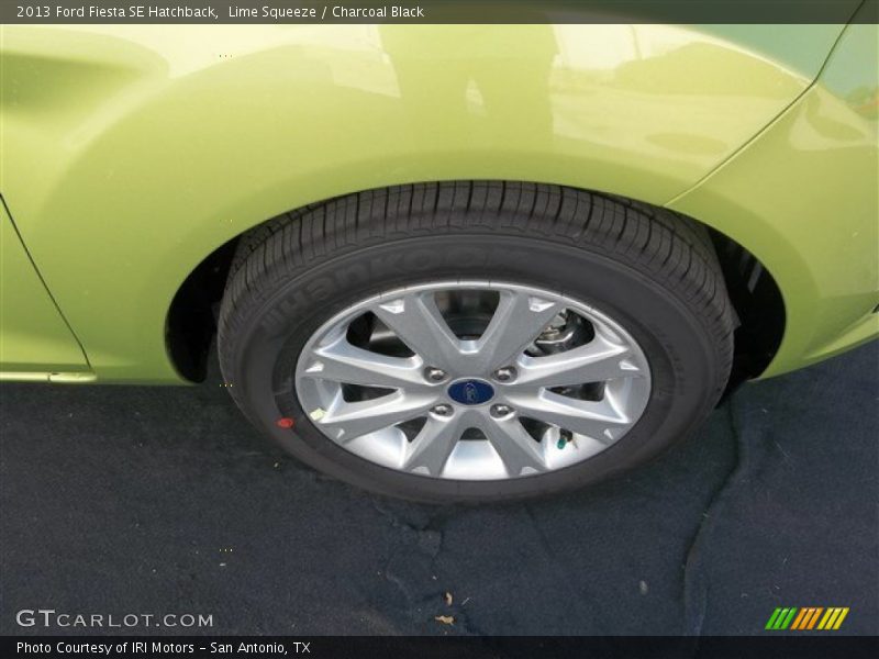 Lime Squeeze / Charcoal Black 2013 Ford Fiesta SE Hatchback
