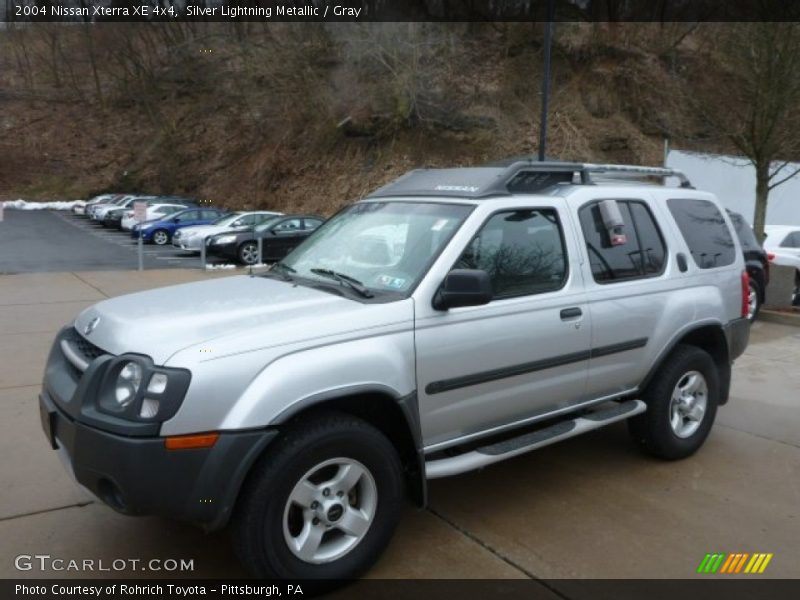 Silver Lightning Metallic / Gray 2004 Nissan Xterra XE 4x4