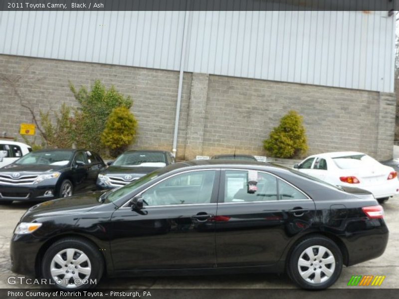 Black / Ash 2011 Toyota Camry