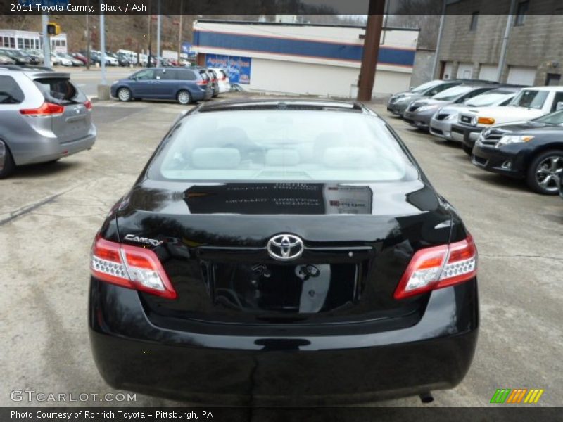 Black / Ash 2011 Toyota Camry