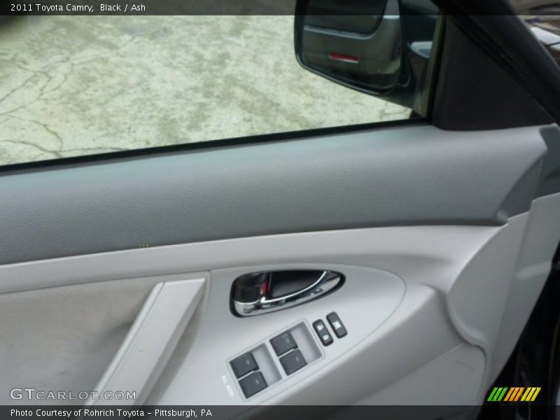 Black / Ash 2011 Toyota Camry