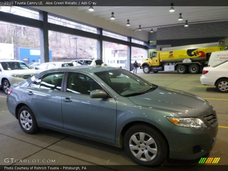 Aloe Green Metallic / Ash Gray 2010 Toyota Camry LE